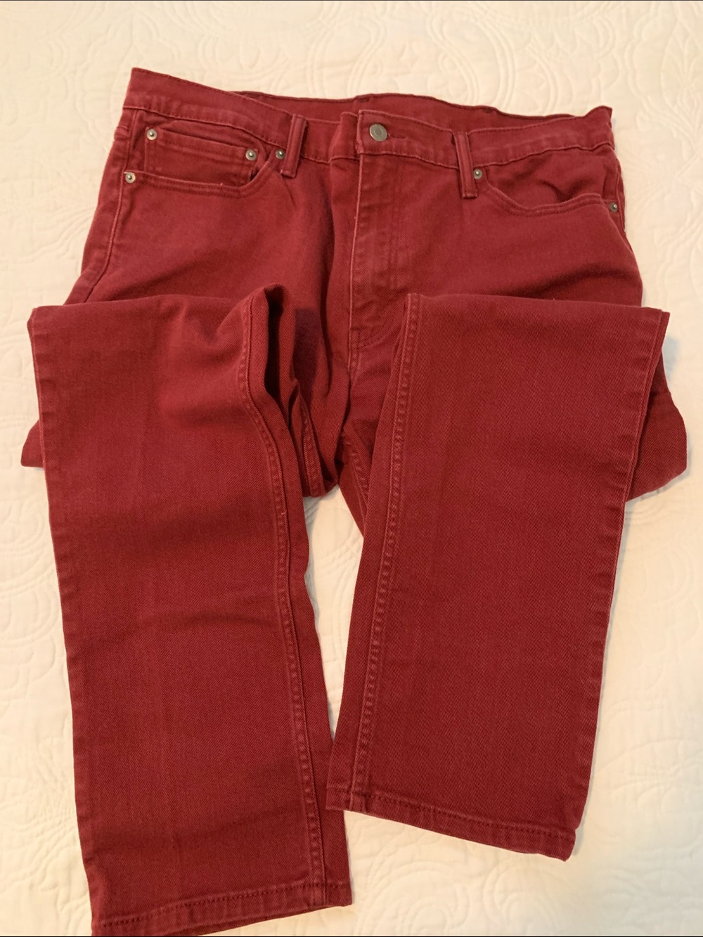 Levi 511 Men's Burgundy Slim Straight Jeans - Size W38 L34 - Picture 3 of 12